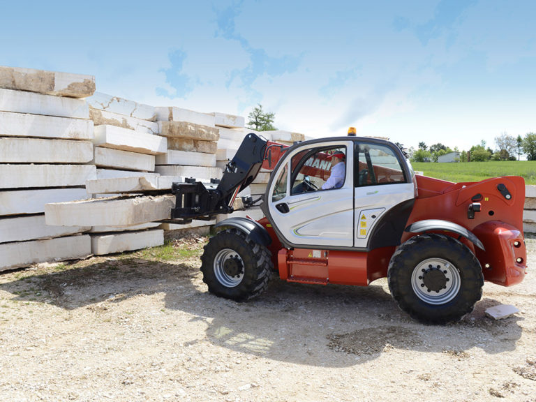 Découvrez le chariot télescopique grande capacité MANITOU MHT