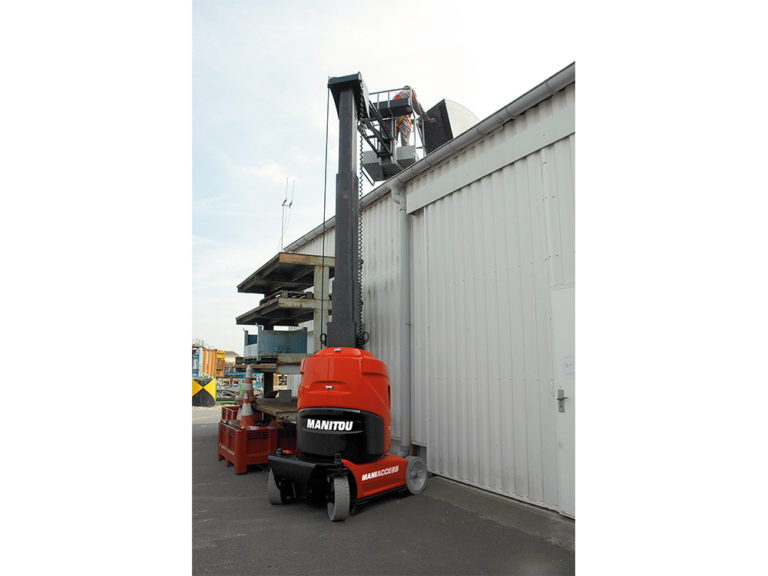 Découvrez la plateforme verticale avec rotation MANITOU VJR