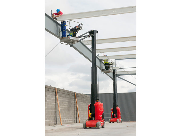 Découvrez la plateforme verticale avec rotation MANITOU VJR