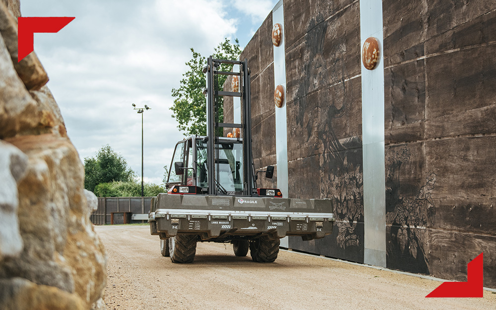 louez chariot frontal tout terrain MANITOU M30